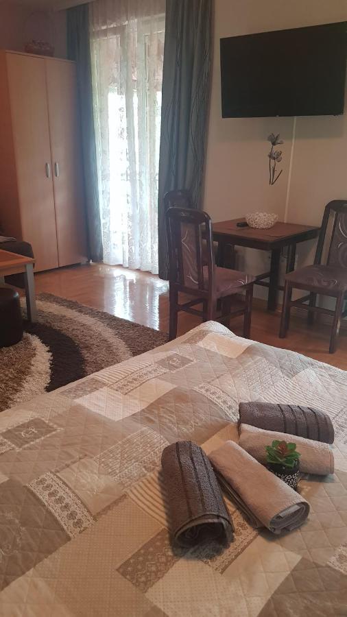 Apartmani V&F Vrnjačka Banja Exterior foto